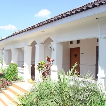 Front One Resort Yogyakarta-2